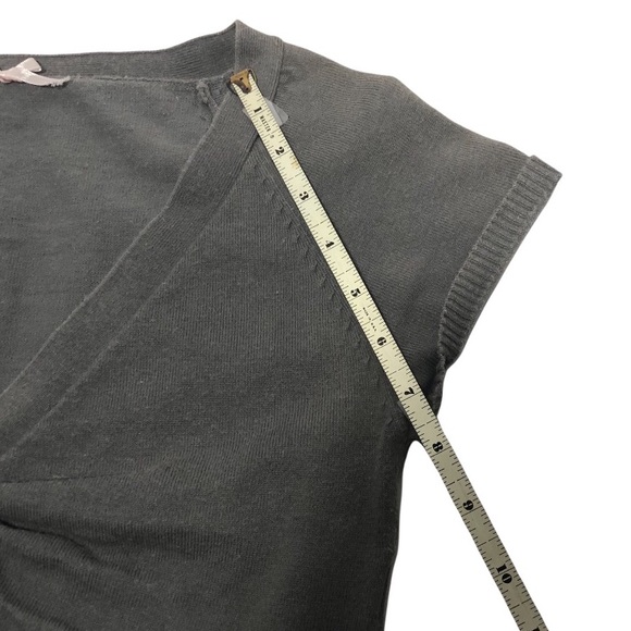 Grey Crop Top with V-Neck - Picture 8 of 10